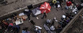 Com cracolândia vazia, usuários se espalham pelo centro