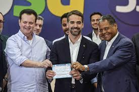 Eduardo Leite se coloca para 2026, mas admite apoiar Tarcísio