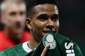 Estêvão descomplica em 3min, Palmeiras bate Ceará e se classifica