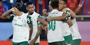 Palmeiras vence o Cerro por 2 a 0 e garante vaga nas oitavas