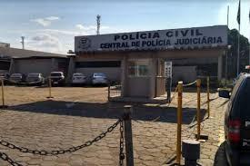 PMs e delegado prendem mulher em fuga após tentativa de homicídio