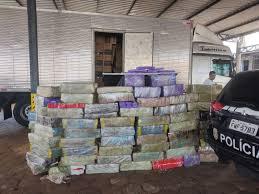 Polícia Civil flagra 1,5 tonelada de maconha em carga de copos