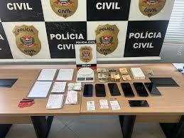 Polícia prende estrangeiros que lavavam dinheiro do tráfico