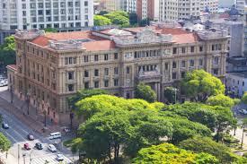 TJ derruba trecho, mas mantém lei que restringe comissionados