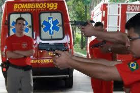 Aprovada suspensão de regra sobre armas para PMs e bombeiros