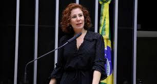 Câmara dos Deputados diz ao STF que suspendeu salário de Zambelli