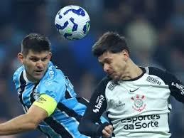 Corinthians sai atrás, mas busca empate com o Grêmio