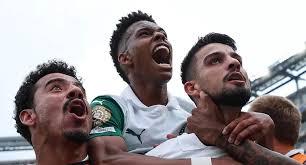 Palmeiras vence o Al Ahly e fica perto da vaga nas oitavas
