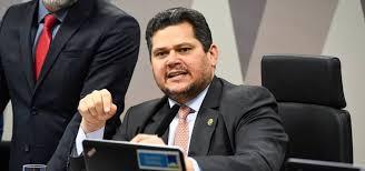 Alcolumbre confirma recesso em meio a pressão de bolsonaristas