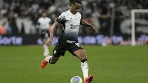 Carrillo é fundamental em posição que o Timão precisa de reforço