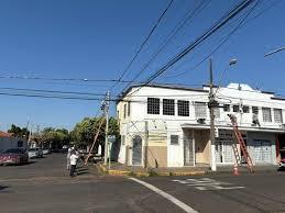 CPFL retira cabos de internet irregulares em Birigui