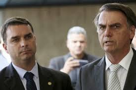 Flávio Bolsonaro ataca Lula e minimizas fala de Eduardo