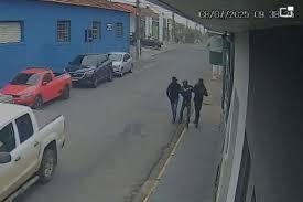 Homem é espancado até a morte por suposta dívida; 2 são presos