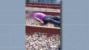 Homem grava trem passando por cima dele em trilho da CPTM; VÍDEO