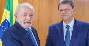 Mais deputados veem Tarcísio como adversário de Lula em 2026