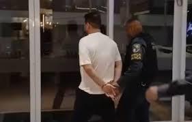 Médico é preso por racismo e agredir funcionários em hotel