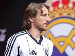 Modric deixa Real Madrid após 597 jogos e 28 títulos