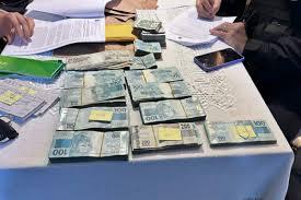 Operação apreende R$ 1 milhão, armas e veículos de luxo em Bauru