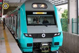 Passageiro perde equilíbrio em plataforma e é atropelado por trem