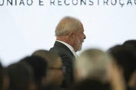 Pesquisa sobre Lula, tarifaço e economia em 10 pontos relevantes