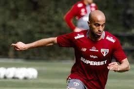 São Paulo quer Lucas nas oitavas de final da Libertadores