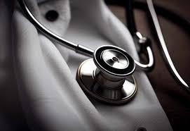 96% dos brasileiros apoiam prova obrigatória para médicos