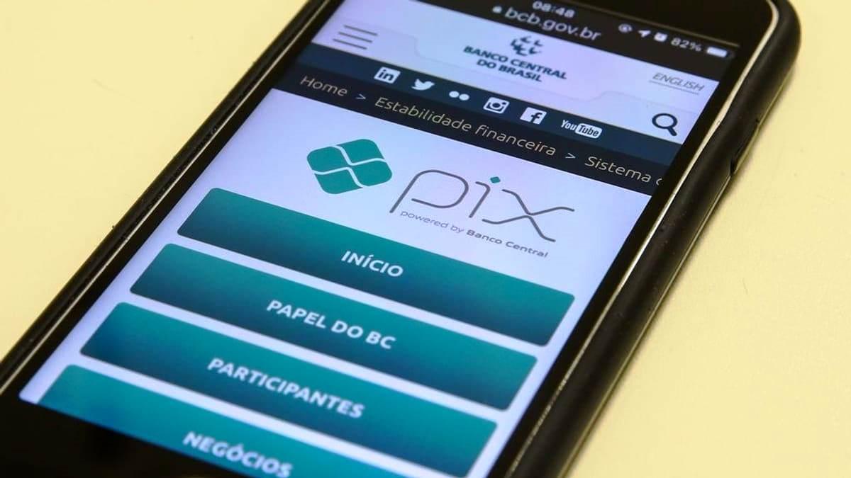 Aposentado perde R$ 119 mil em “golpe do falso gerente de banco”