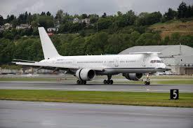 Avião do governo dos EUA sem identificação chega ao Brasil