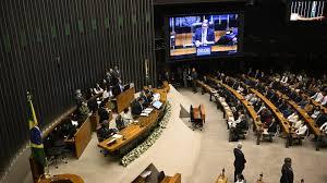 Centrão e oposição querem limitar regulação a temas denunciados