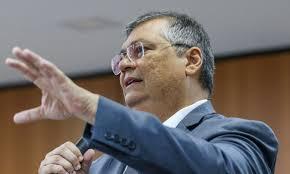 Dino dá 10 dias para Motta explicar trâmite do projeto de lei