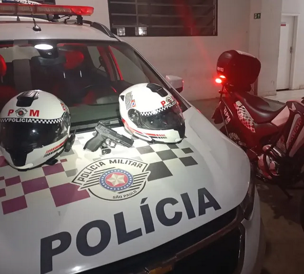 Dupla acaba detida após furto em Marília e simulacro de pistola é apreendido