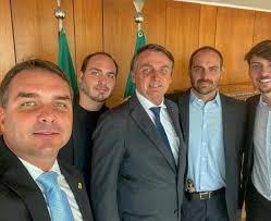 Filhos de Bolsonaro intensificam críticas a aliados