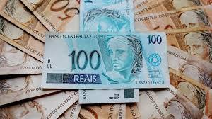 Governo federal prevê salário mínimo de R$ 1.631 em 2026