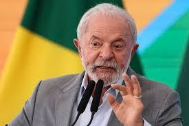 Lula fala em 4º mandato, mas diz que precisa estar '100%'