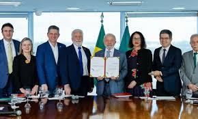 Lula sanciona liberação de R$ 22 bilhões para ciência e inovação