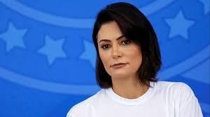 Michelle fala em humilhação após polícia monitorar Bolsonaro