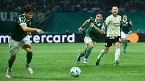 Palmeiras empata com Universitario e assegura vaga nas quartas