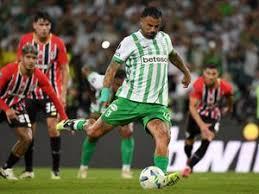 São Paulo escapa de dois pênaltis e segura empate em 0 a 0