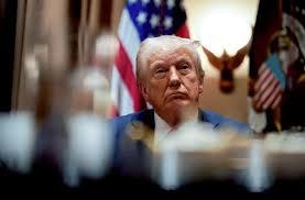 Trump manda submarino nuclear à Rússia após crítica de Medvedev