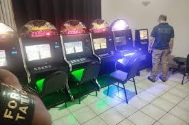 Bauru: após relatos de armas e gritos, PM fecha 2 casas de jogos