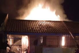 Casa pega fogo no Nova Esperança e assusta vizinhança; VÍDEO