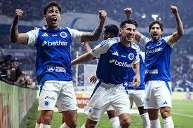 Cruzeiro vence Atlético-MG novamente e pega Corinthians nas semi
