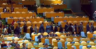 Delegações deixam cadeiras vazias durante discurso de Netanyahu