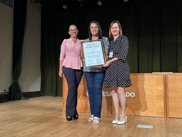Escolas de Pirajuí recebem Prêmio Excelência Educacional – Escola Ouro 2024
