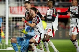 Flamengo elimina Estudiantes nos pênaltis e pega Racing