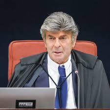 Fux vota três vezes para anular processo contra Bolsonaro