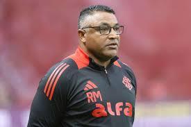 Inter demite técnico Roger Machado após derrota no Gre-Nal