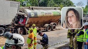 Jovem de 18 anos morre em acidente com múltiplos veículos