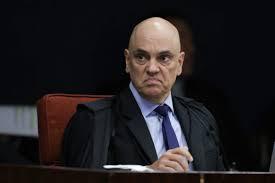 Moraes cobra PF por demora no retorno de Bolsonaro à sua casa
