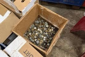 Polícia de SP faz operação contra quadrilha que falsifica bebidas